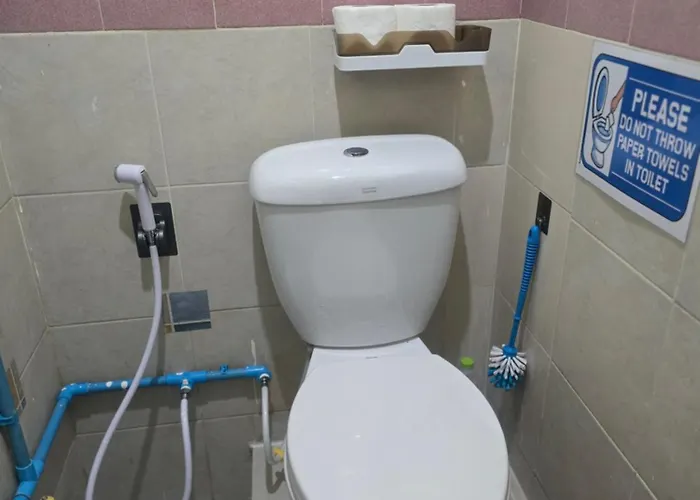 Apartment 209 Cozy With Fan Near Skytrain & Wifi *