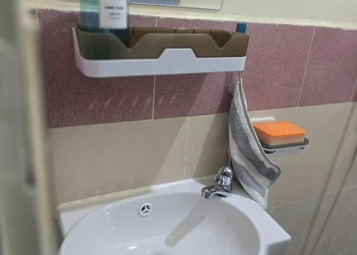 209 Cozy With Fan Near Skytrain & Wifi * Bangkok